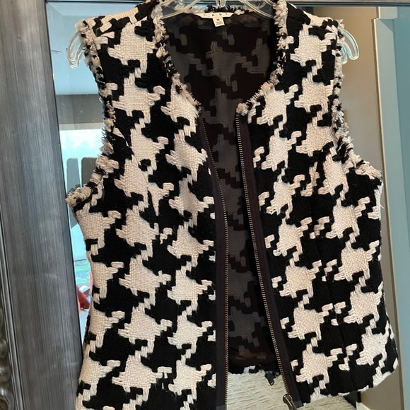 Vest - Picture 1 of 1